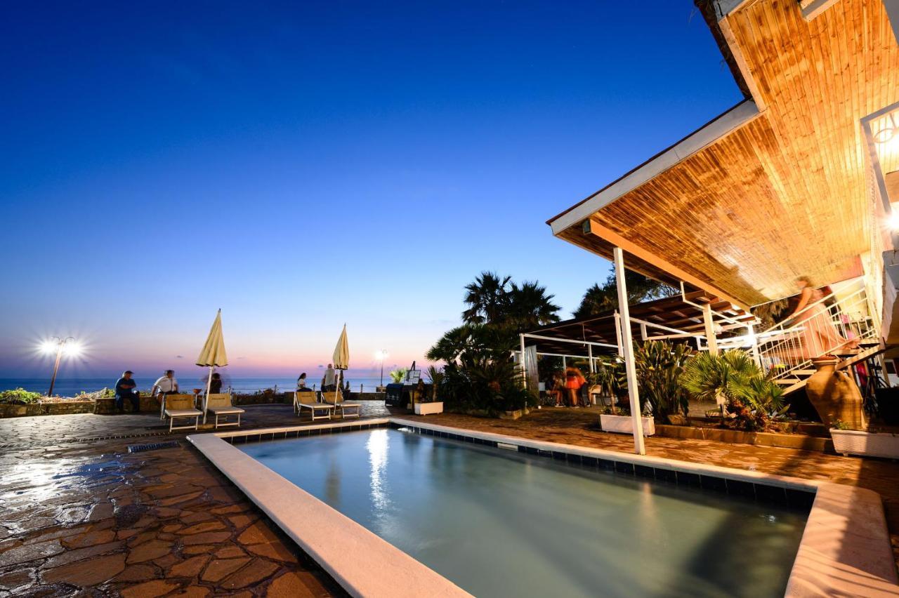Villaggio Stella Del Sud & Resort Pisciotta Exterior photo